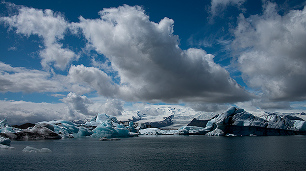 Calving glacier©Bob Harvey, 2013